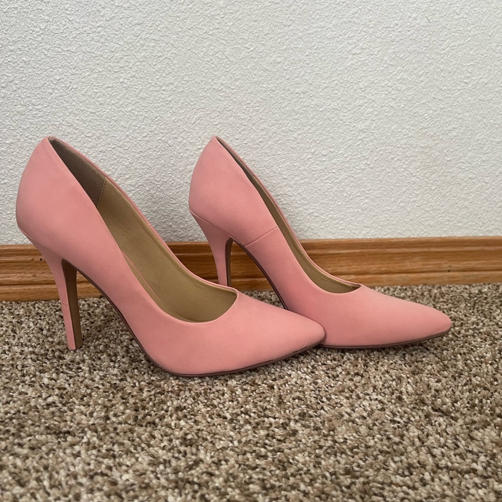 Heels - Picture 5 of 5